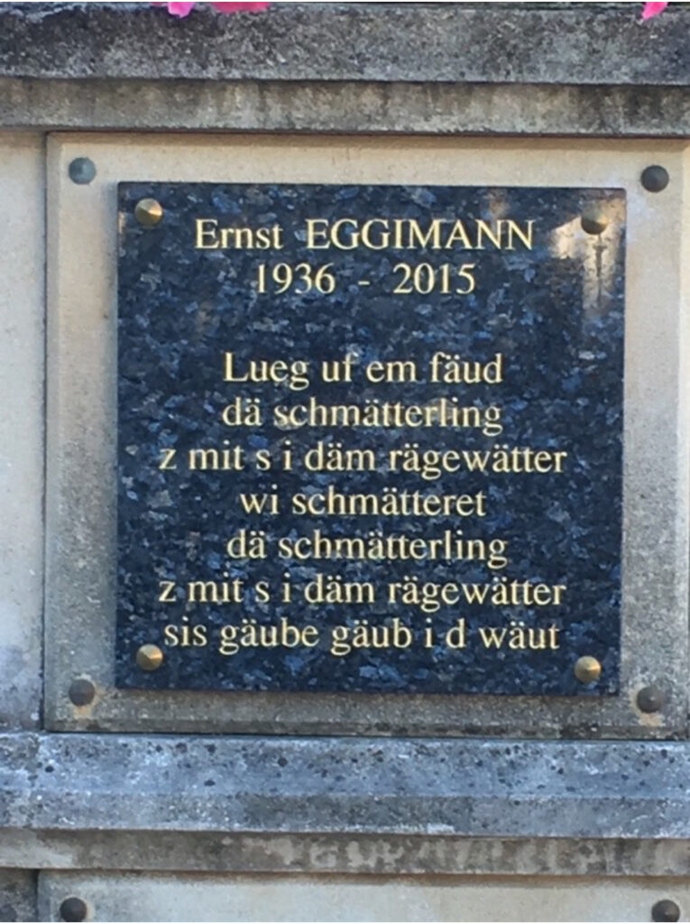 Die Grabplatte des Urnengrabes von Ernst Eggimann in Fontvieille (F)